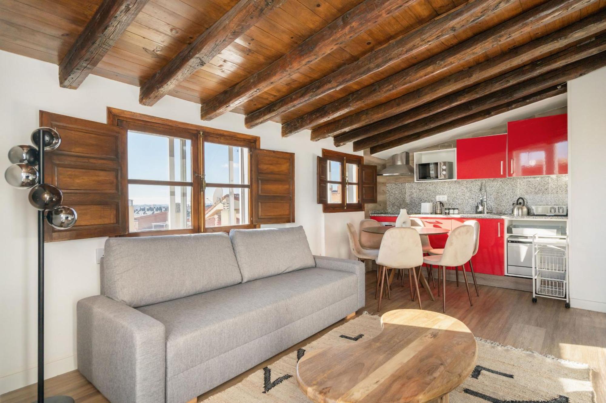 Atico Con Terraza En Lavapies Alquiler Temporal Apartment มาดริด ภายนอก รูปภาพ