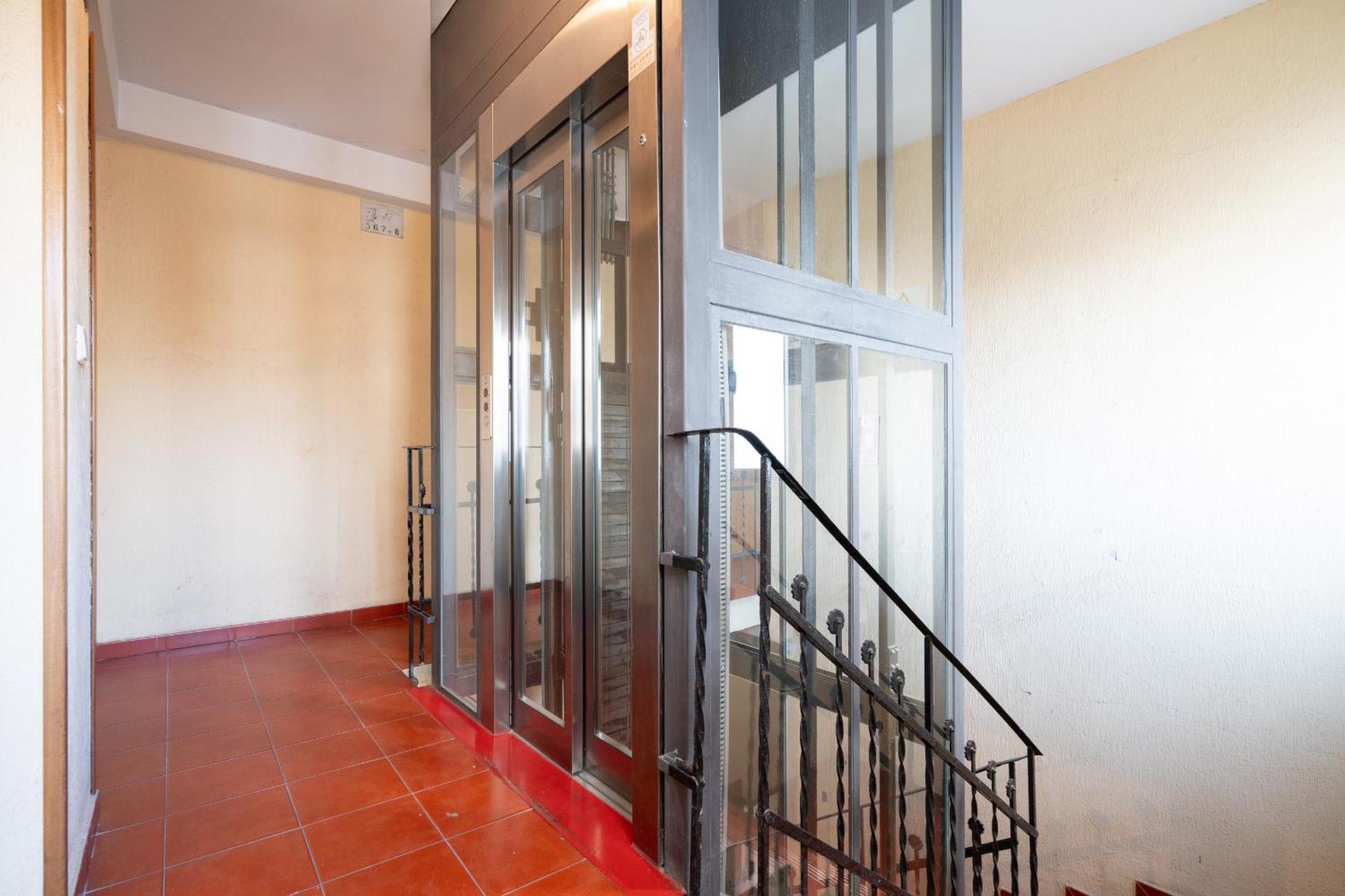 Atico Con Terraza En Lavapies Alquiler Temporal Apartment มาดริด ภายนอก รูปภาพ