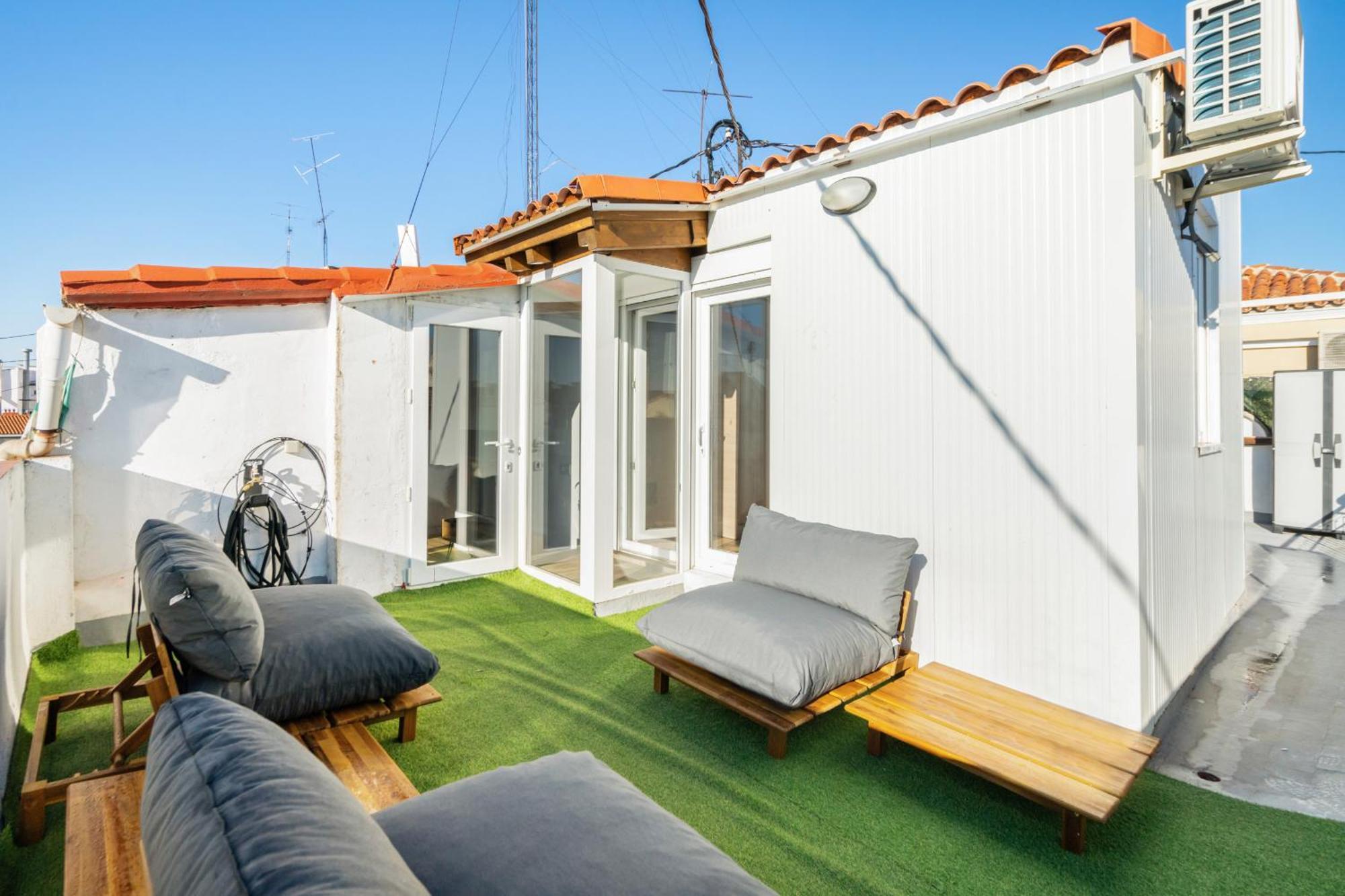 Atico Con Terraza En Lavapies Alquiler Temporal Apartment มาดริด ภายนอก รูปภาพ